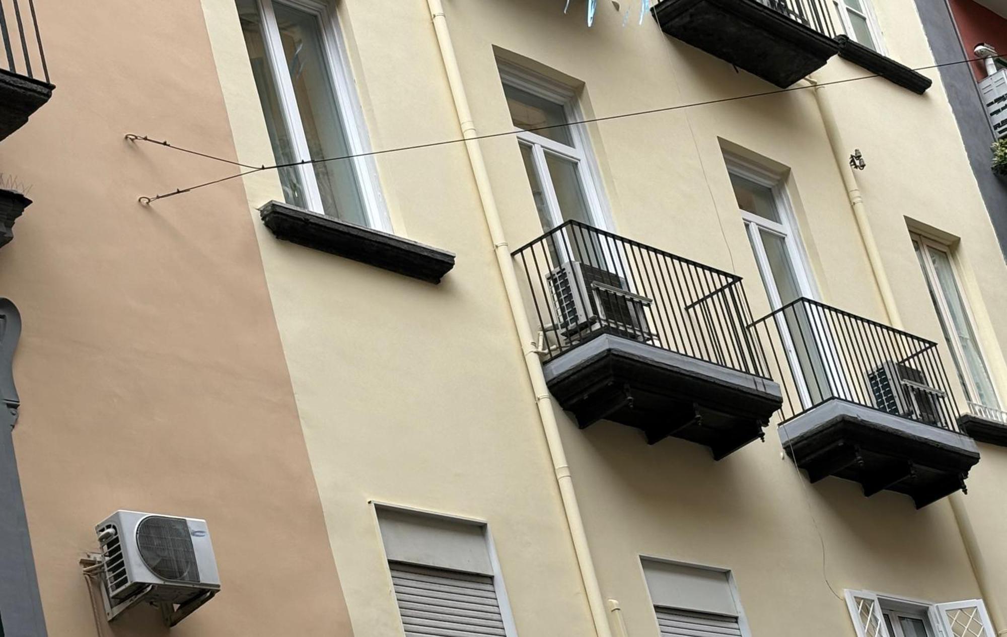 Napoliforever Chiaia Apartment Exterior foto